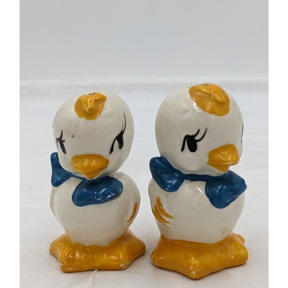 Vintage Duckling Little Chicks Salt Pepper Shaker Pair Set Adorable - Picture 2 of 10
